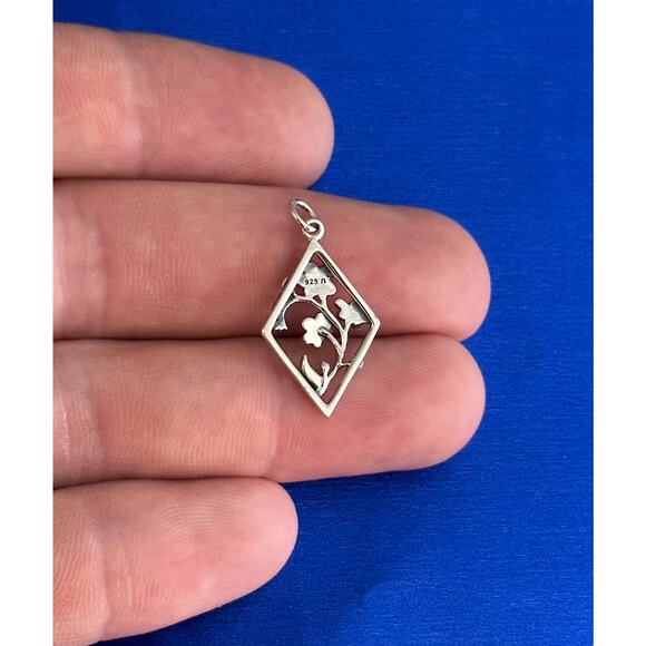 Sterling Silver Forget Me Not Flower in a Diamond Frame Charm - Picture 2 of 8